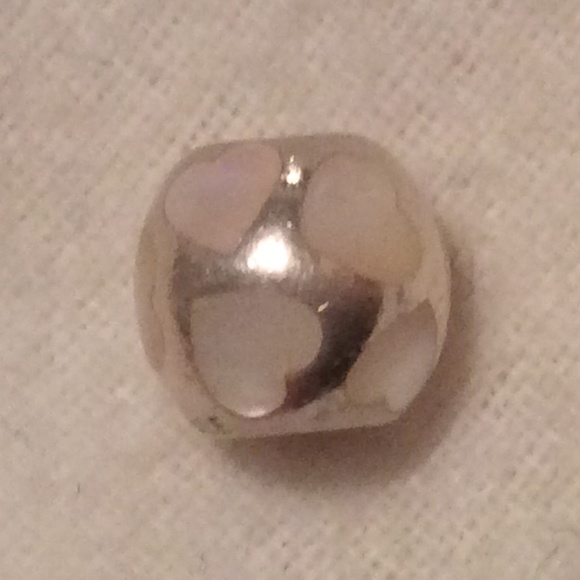 Pandora mother of pearls hearts charm - Picture 2 of 2